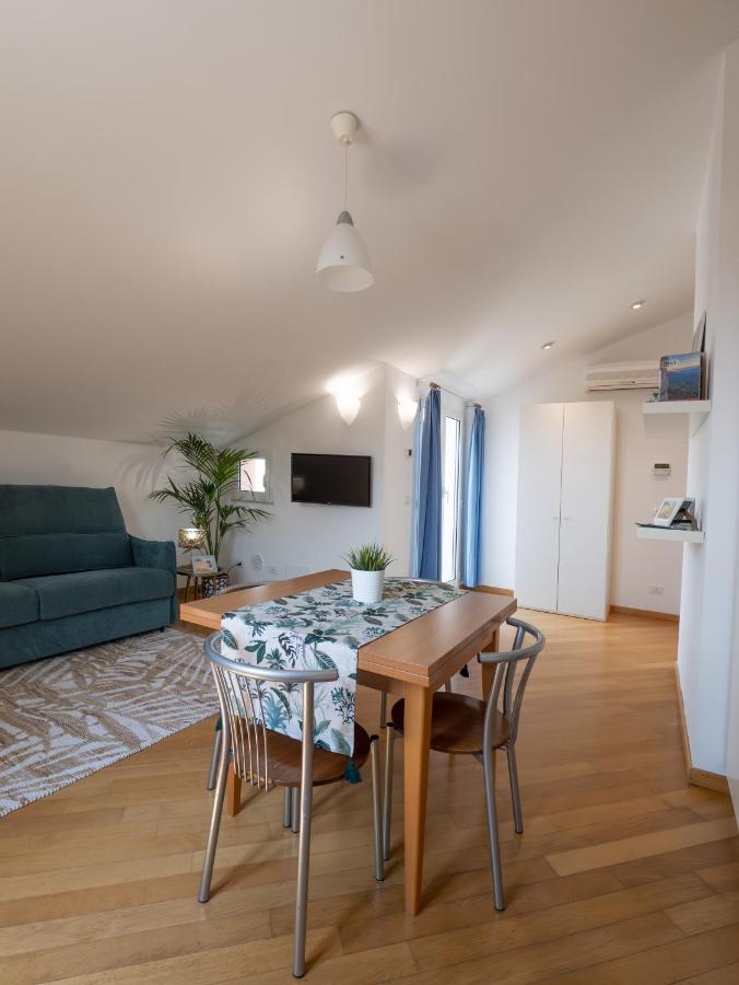 Appartamento Pesco "A Casa Felice" Pietra Ligure Exterior photo